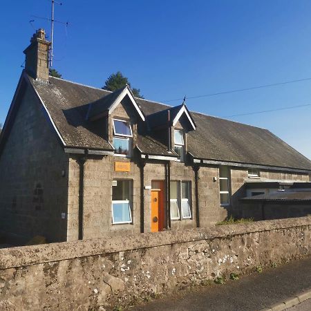 Dalwhinnie Old School Hostel Extérieur photo